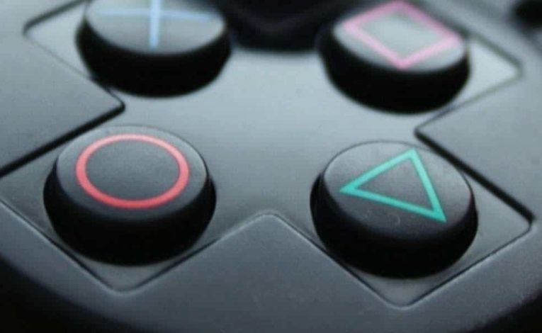 PlayStation 4-Controller im Zoom.