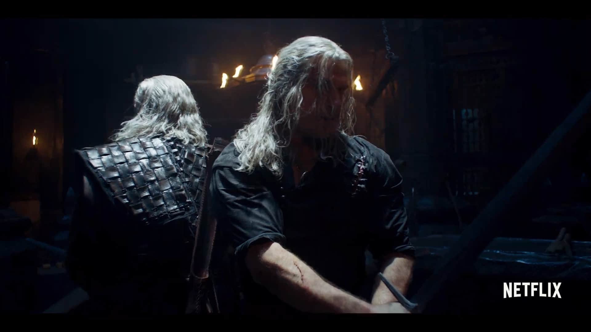 Geralt und Vesemir kämpfen in Staffel 2 Seite an Seite. © Netflix