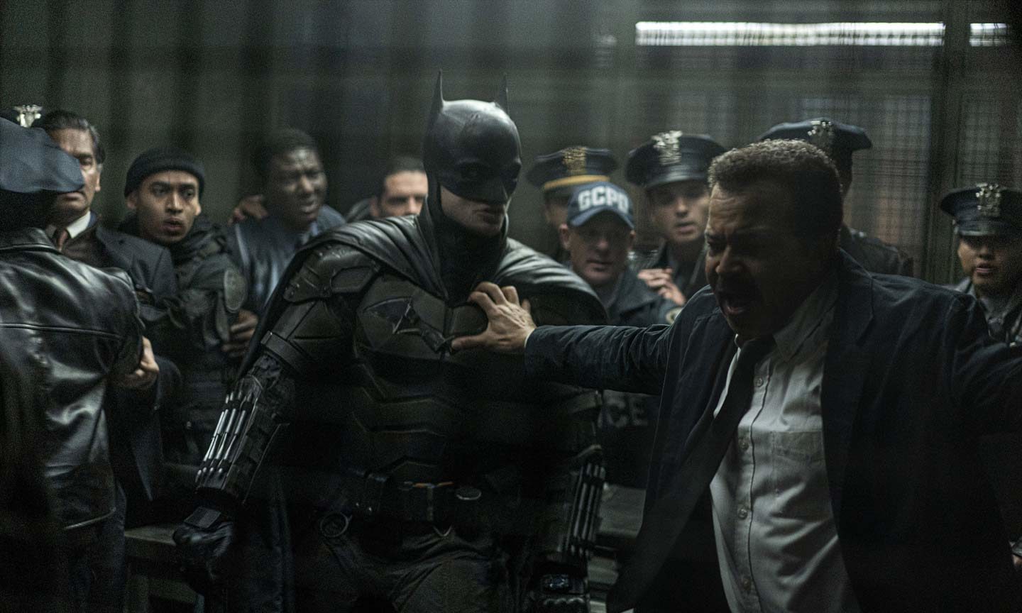 Batman schlägt Joe Rogan