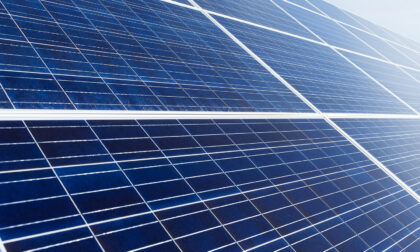 Sonne am Rande: Mit Balkonsolaranlagen Ihr Leben mit Strom versorgen Sonne am Rande: Mit Balkonsolaranlagen Ihr Leben mit Strom versorgen