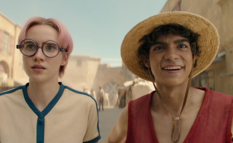 One Piece. (L to R) Morgan Davies as Koby, Iñaki Godoy as Monkey D. Luffy in season 1 of One Piece. Cr. Courtesy of Netflix © 2023