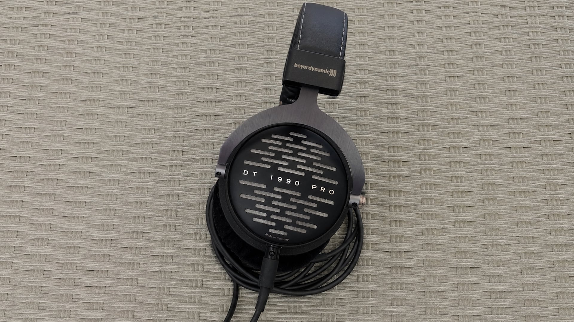Beyerdynamic DT 1990 Pro